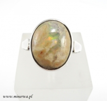 Opal austalijski- pierścionek