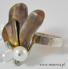 Pierścionek - perła w srebrze